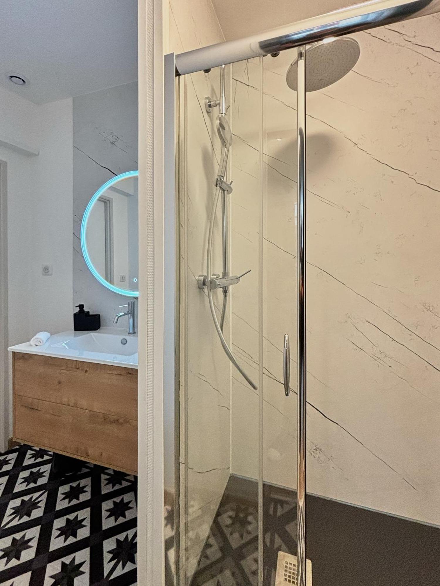 Le Oliva Chez Les M By Primo Conciergerie Apartment Nevers Bagian luar foto