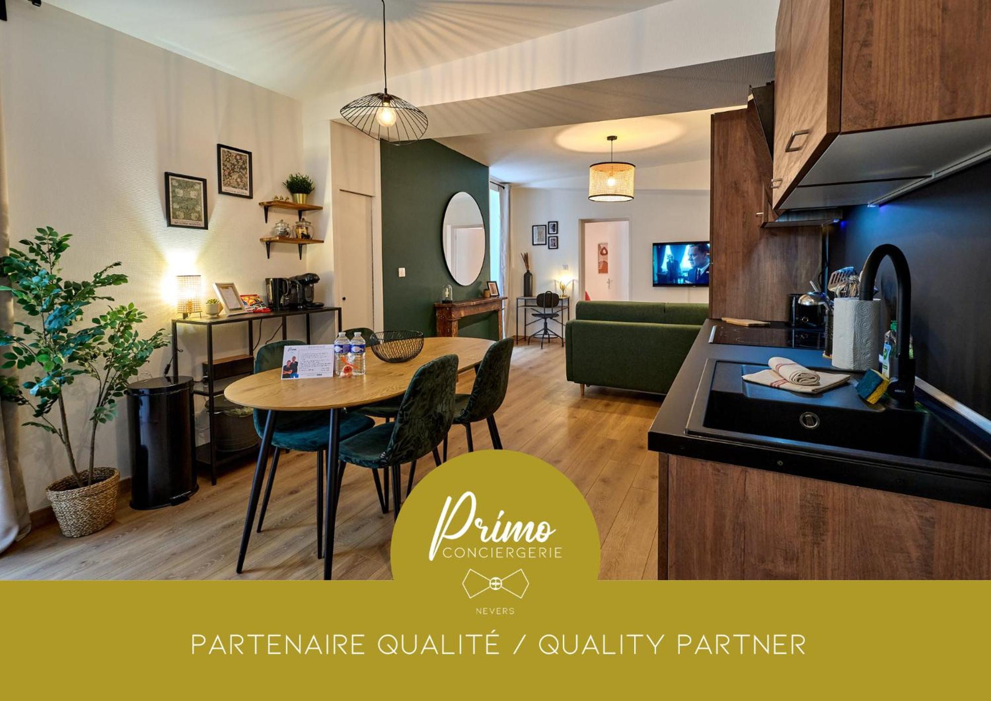 Le Oliva Chez Les M By Primo Conciergerie Apartment Nevers Bagian luar foto